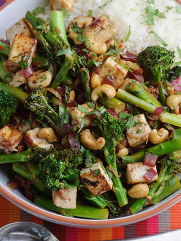 Tenderstem Broccoli, Cashew & Tofu Stir-Fry