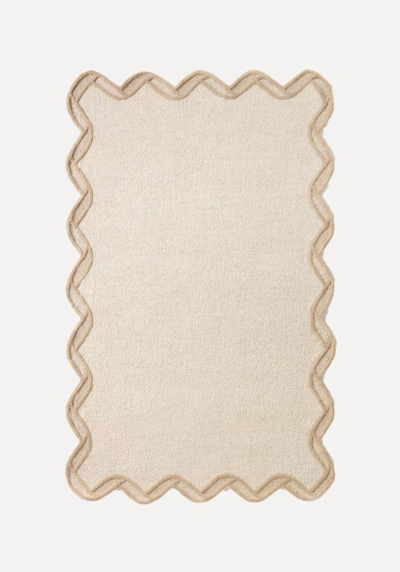 Tufted Wool Scalloped Border Rug