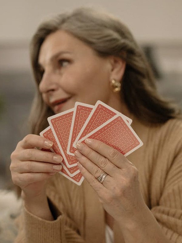 A 101 Guide To Playing Bridge