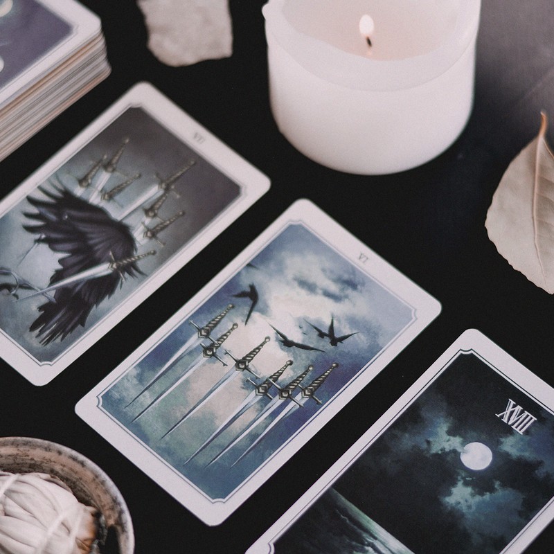 The Astrology & Tarot Experts Worth Seeing