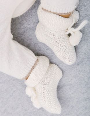 White Little Booties from Lapinou