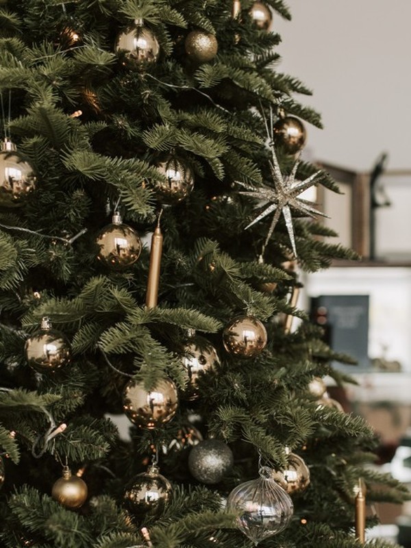 How To Keep Your Christmas Tree Looking Fresher For Longer 